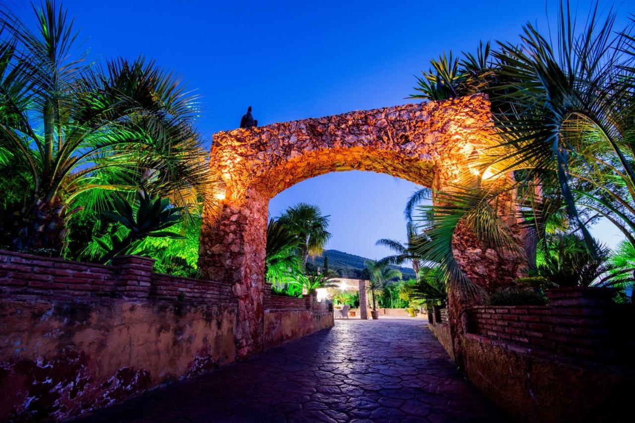 Cubo'S Finca Los Dragos Alhaurin el Grande Ngoại thất bức ảnh